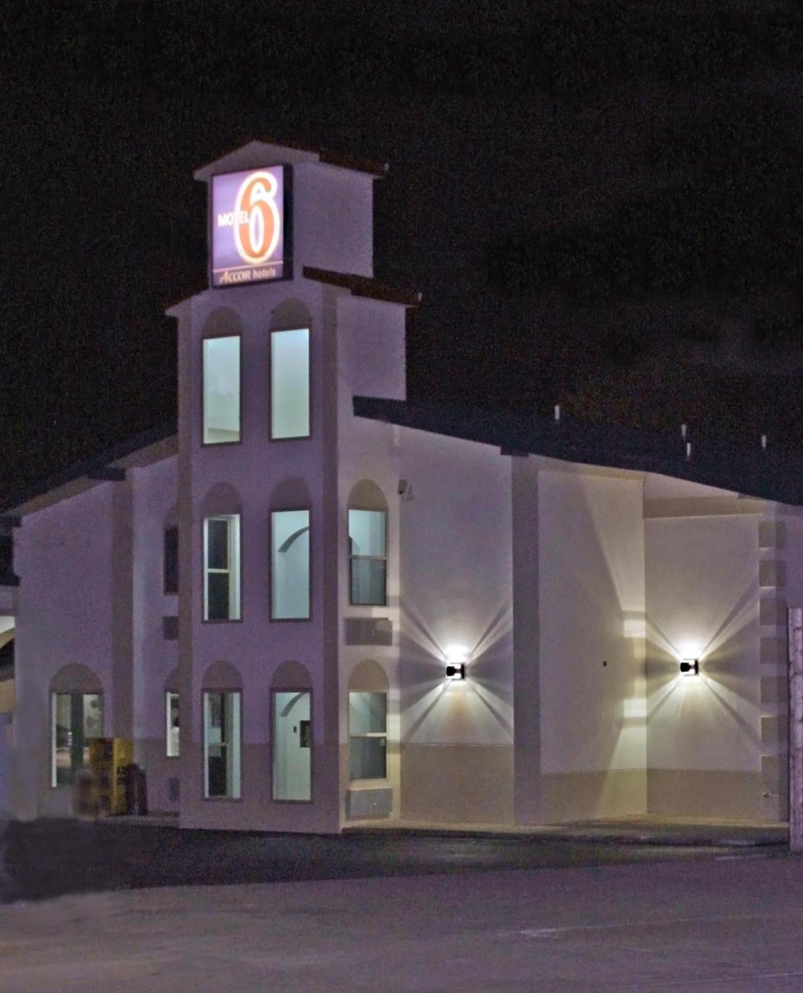 Motel 6-Urbana, Il Шампейн Екстериор снимка