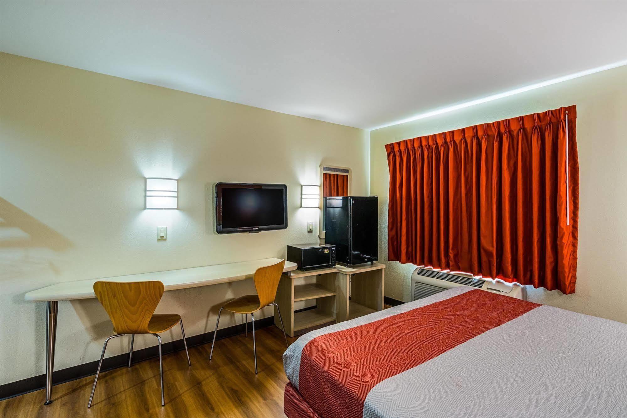 Motel 6-Urbana, Il Шампейн Екстериор снимка